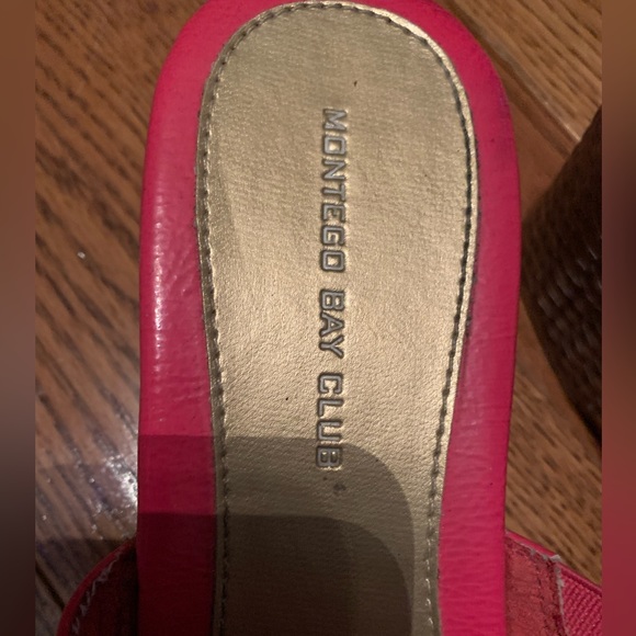 Montego Bay Club | 7.5 | Hot pink patent slides sandals 2-1/2” synthetic wedge - Picture 3 of 4